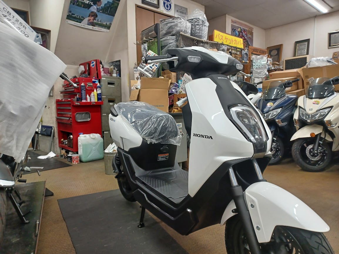 ホンダ新型電動スクーター予約受付中です！